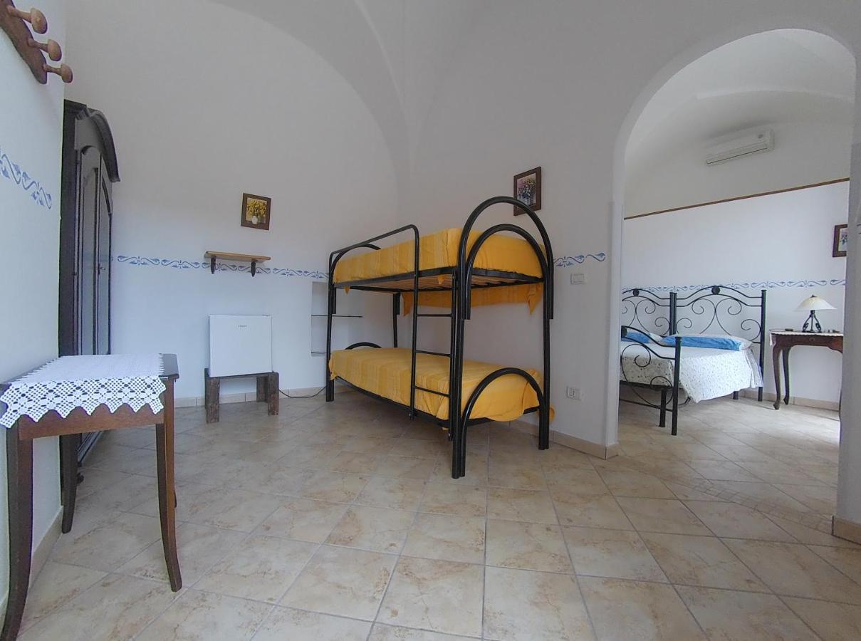 Azienda Agrituristica Masseria La Verna Patù Екстериор снимка
