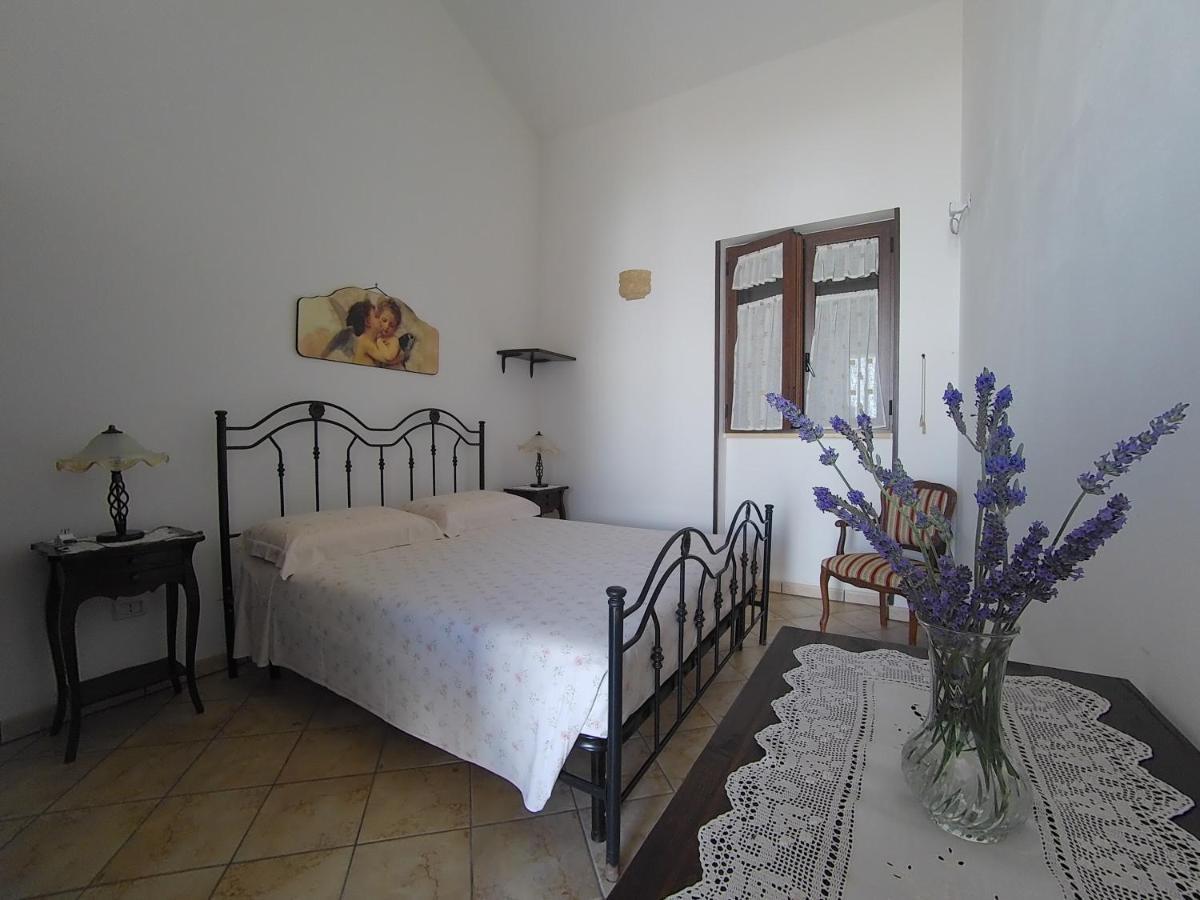 Azienda Agrituristica Masseria La Verna Patù Екстериор снимка