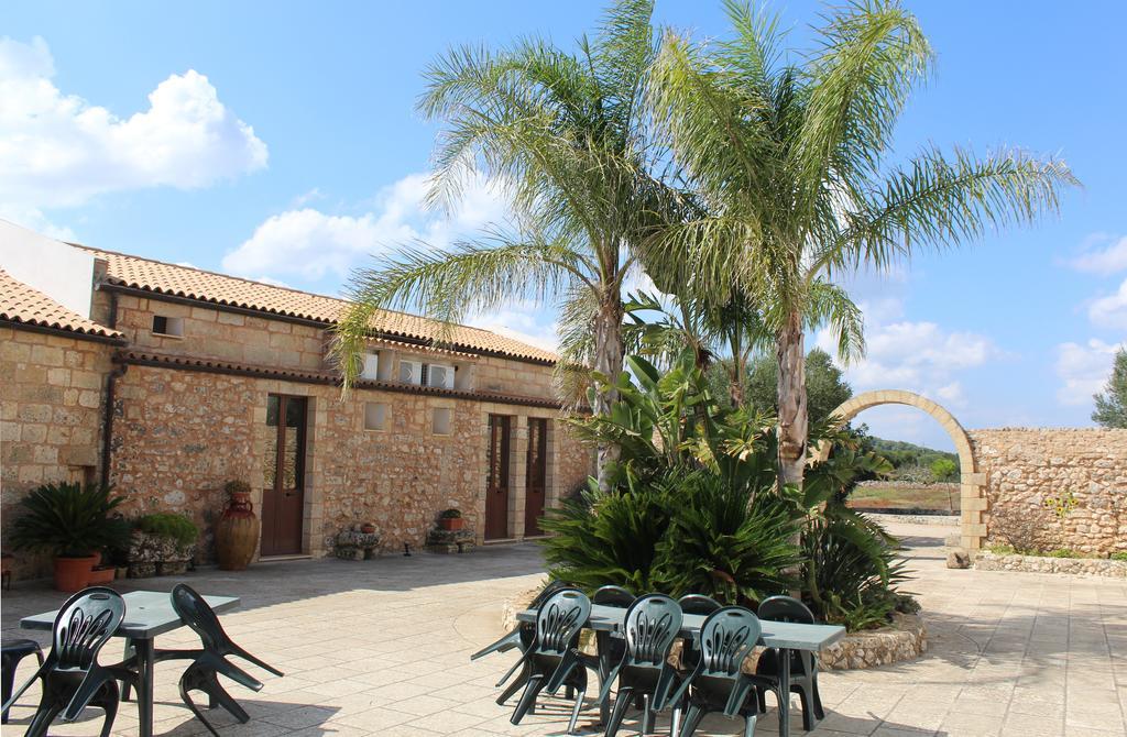 Azienda Agrituristica Masseria La Verna Patù Екстериор снимка